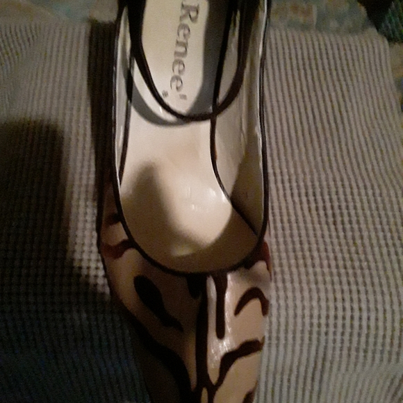 J RENEE JAN SHOES - Picture 5 of 6